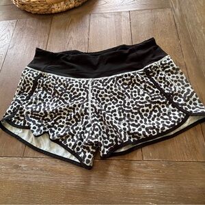 Lululemon Run Times Short *4-way
Stretch